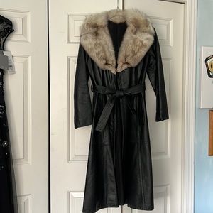 Ladies leather coat with fur collar and leather belt